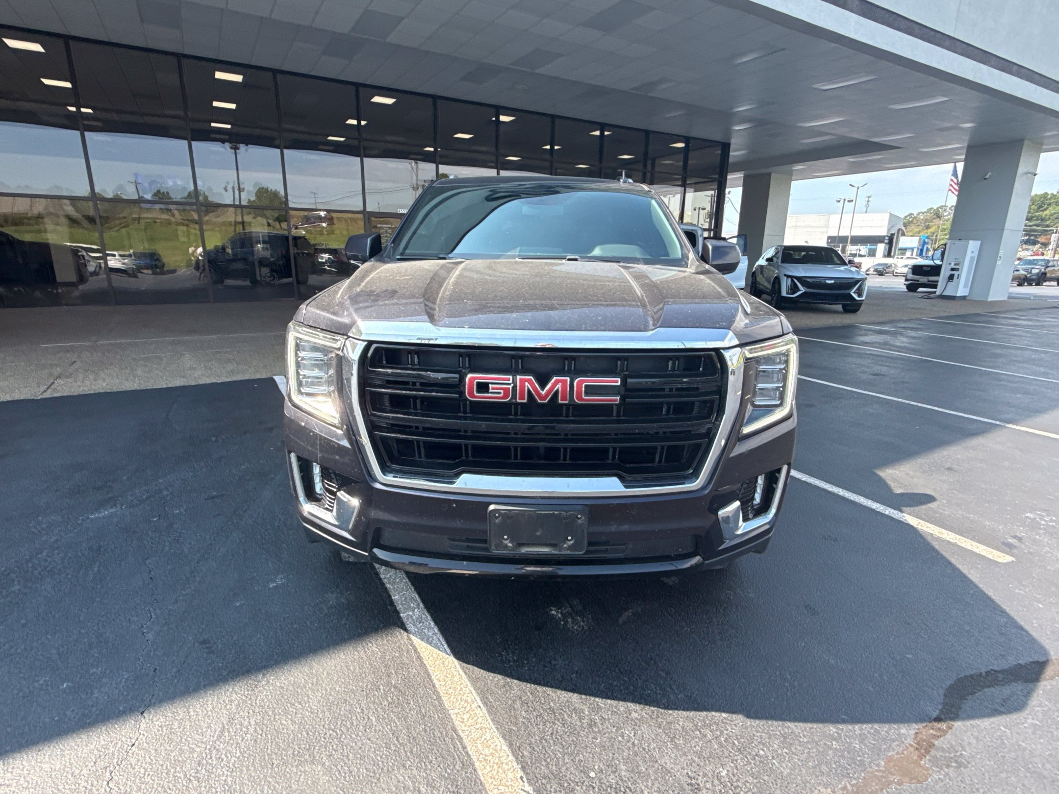 Used 2023 GMC Yukon SLE RWD image 8