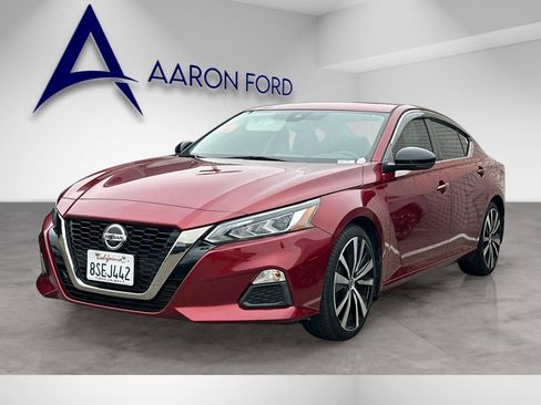 Used 2020 Nissan Altima 2.0 SR FWD image 2