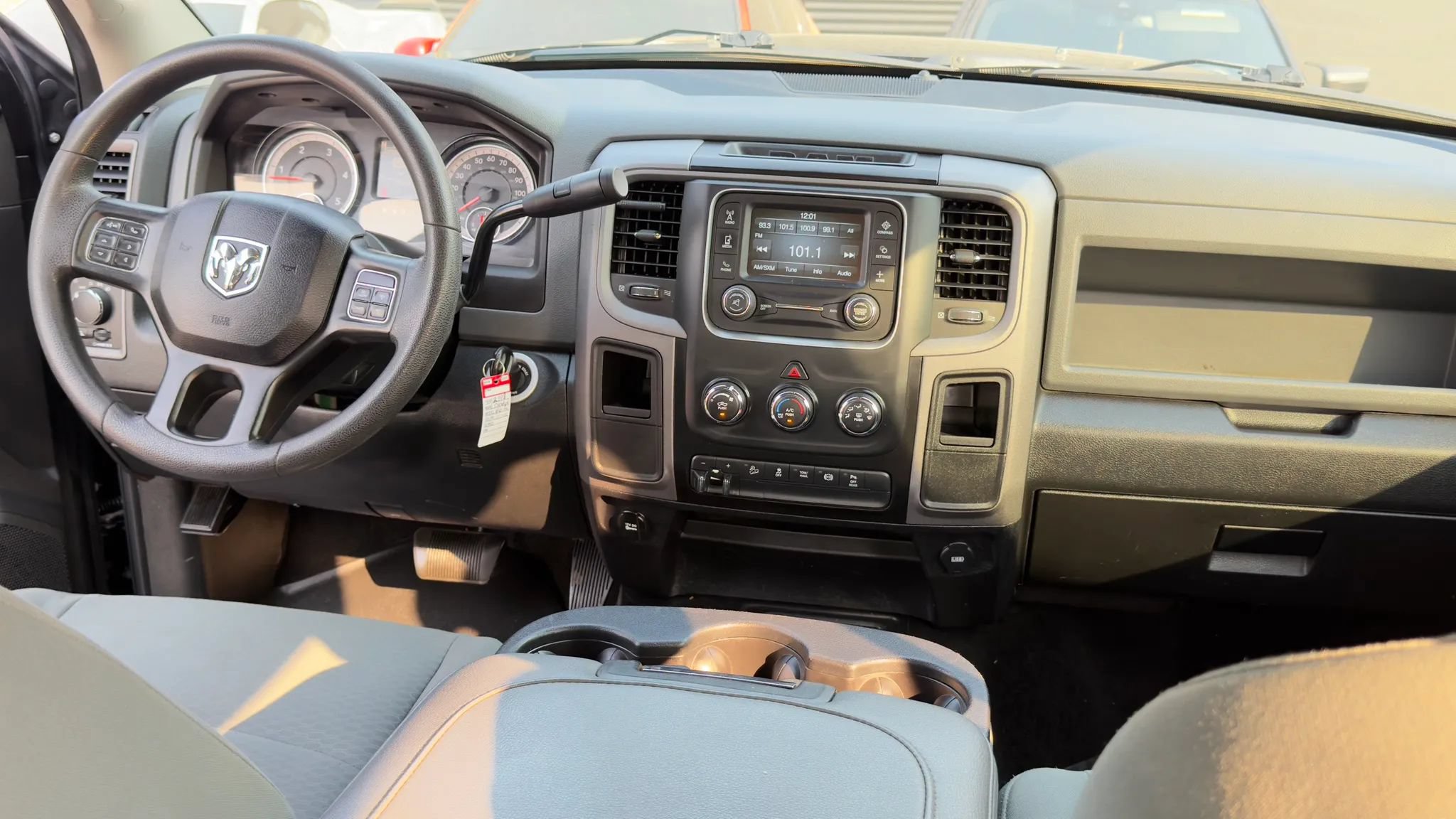 Used 2018 RAM 2500 Tradesman w/ Chrome Appearance Group AWD/4WD image 17