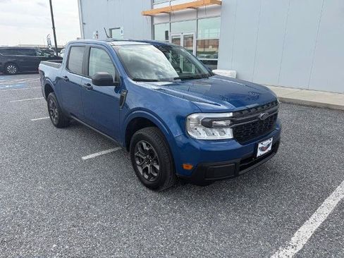 Certified 2024 Ford Maverick XLT FWD image 2