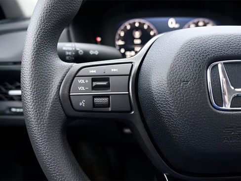 New 2025 Honda Accord SE image 19