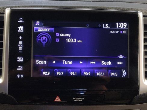 Used 2018 Honda Pilot EX image 25