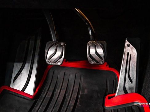 Used 2017 BMW M4 Coupe image 32