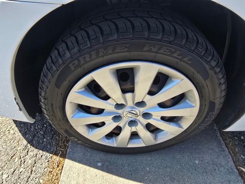 Used 2018 Nissan Sentra S FWD image 9