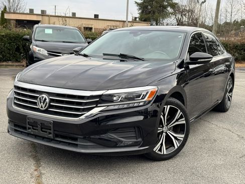 Used 2022 Volkswagen Passat 2.0T SE image 3