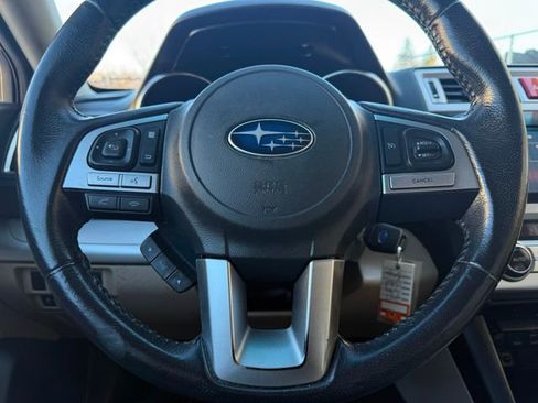 Used 2017 Subaru Outback 2.5i Premium image 11