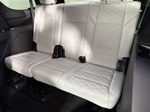 Used 2025 Cadillac Escalade Sport Platinum w/ LPO, Floor Liner Package AWD/4WD image 23