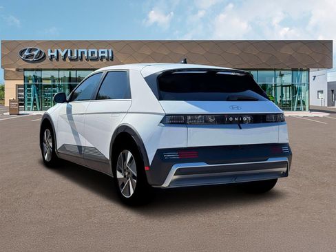 New 2026 Hyundai Ioniq 5 SE image 5