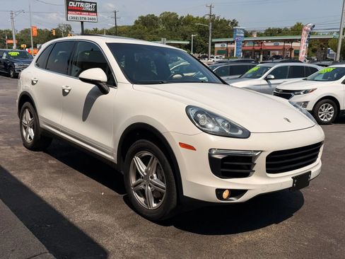 Used 2016 Porsche Cayenne S w/ Premium Package AWD/4WD image 5