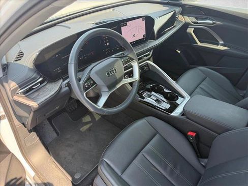 Used 2025 Audi Q5 Premium w/ Convenience Package AWD/4WD image 9
