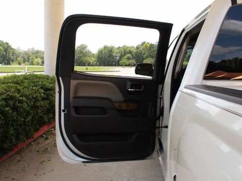 Used 2014 GMC Sierra 1500 SLE w/ SLE Value Package RWD image 29