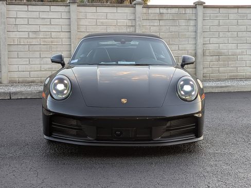 Certified 2025 Porsche 911 Carrera w/ Premium Package image 11