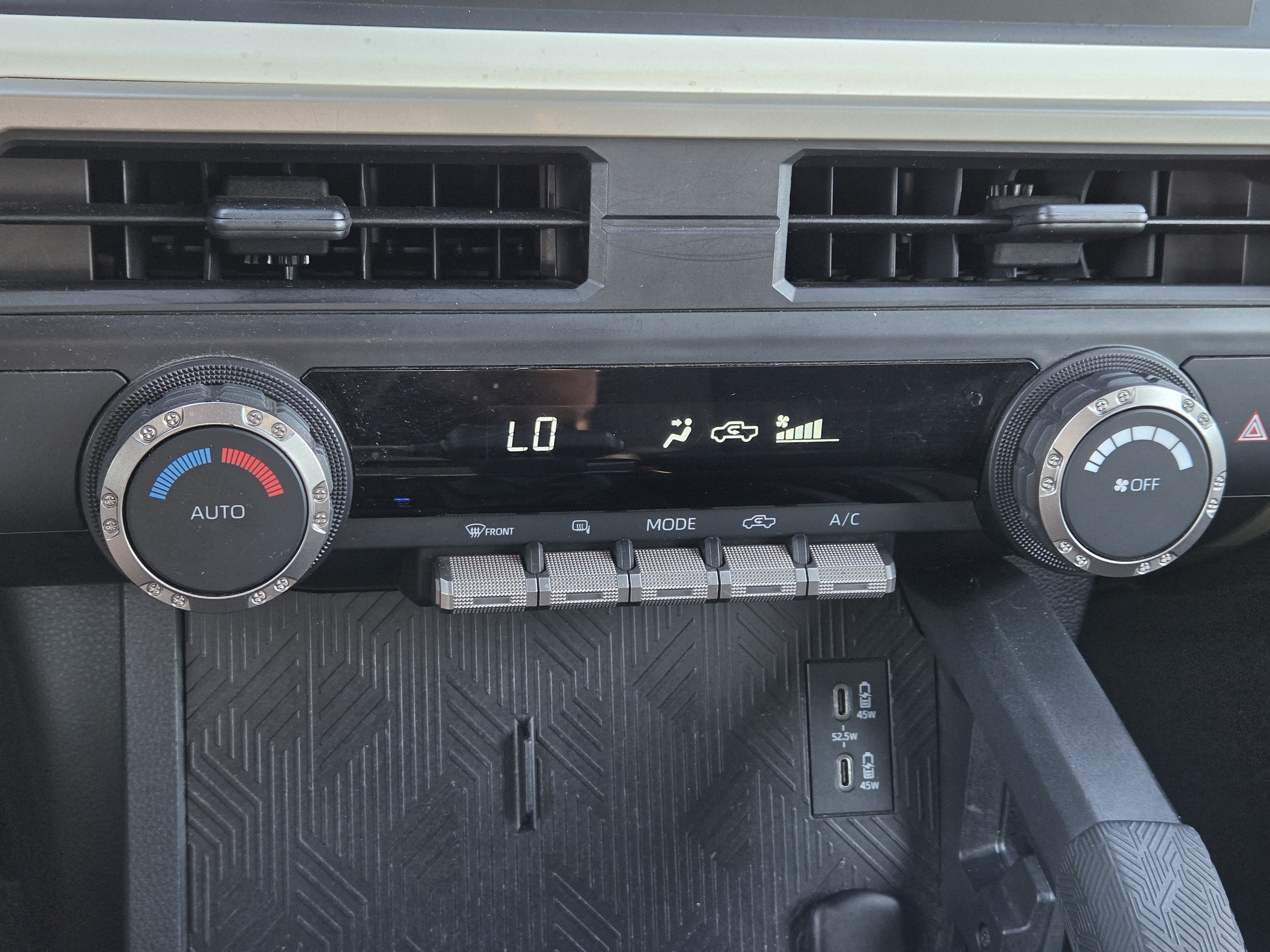 Used 2024 Toyota Tacoma TRD Off-Road AWD/4WD image 16