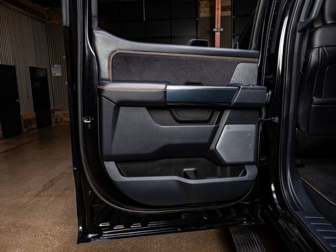 Used 2024 Ford F350 Platinum image 37