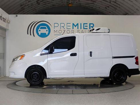 Used 2019 Nissan NV200 S FWD image 3