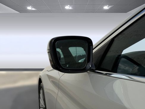 Used 2021 BMW 530i xDrive 530i xDrive w/ Convenience Package image 21