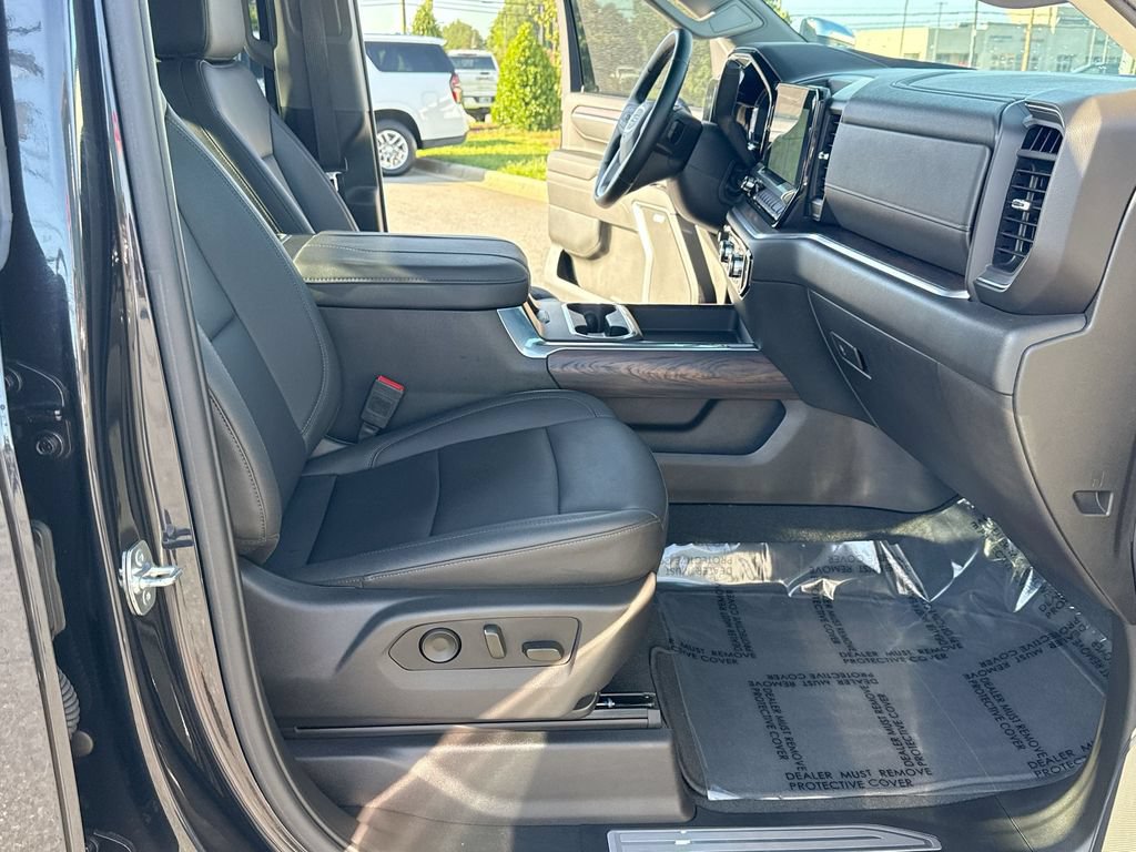 Certified 2025 GMC Sierra 2500 SLT w/ SLT Premium Package AWD/4WD image 19