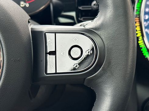 Used 2024 MINI Cooper 4-Door Hardtop image 27