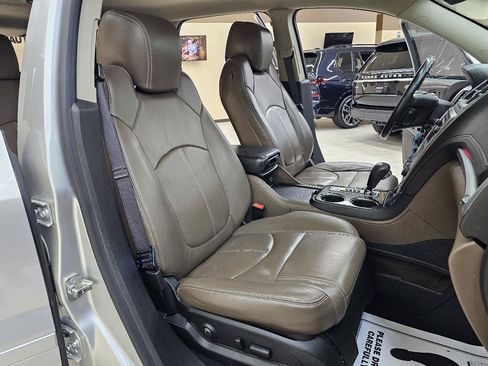 Used 2015 GMC Acadia SLT FWD image 18