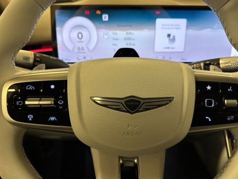 New 2026 Genesis GV70 2.5T Advanced w/ G1 Accessory Package AWD/4WD image 24