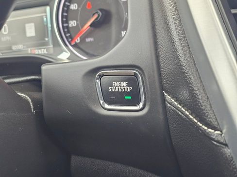 Used 2019 GMC Acadia SLT w/ Black Edition image 17