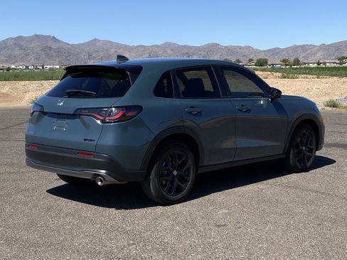 Used 2025 Honda HR-V Sport image 3