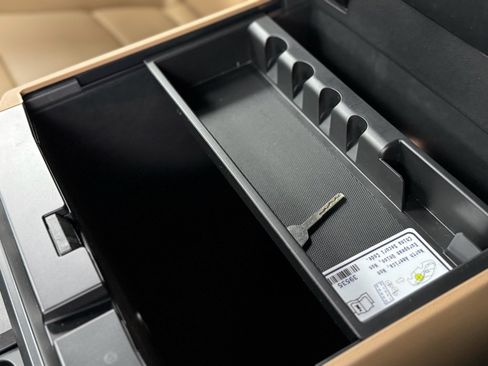 Used 2024 Ford F350 Lariat w/ Chrome Package image 36