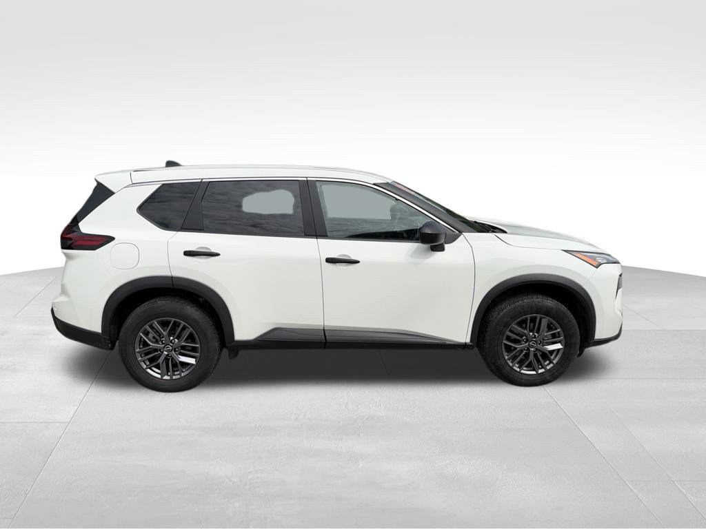 Used 2024 Nissan Rogue S AWD/4WD image 42