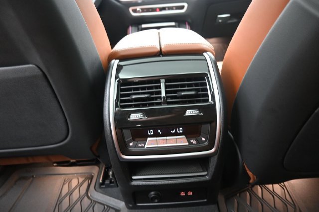 Used 2026 BMW X5 xDrive40i w/ Climate Comfort Package AWD/4WD image 24
