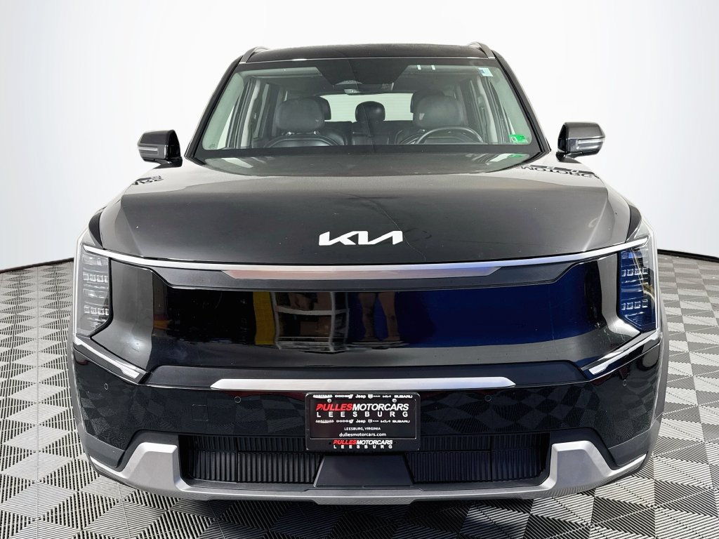 Used 2024 Kia EV9 Wind AWD/4WD image 2