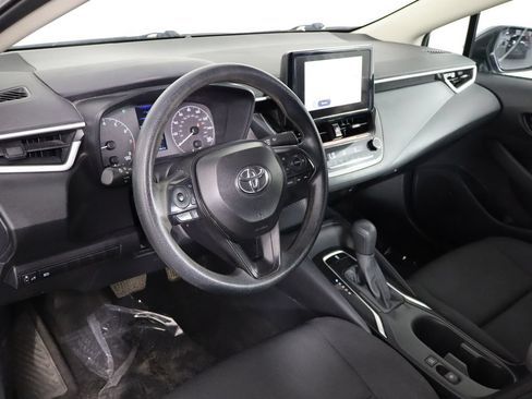 Used 2025 Toyota Corolla LE w/ Convenience Package FWD image 23