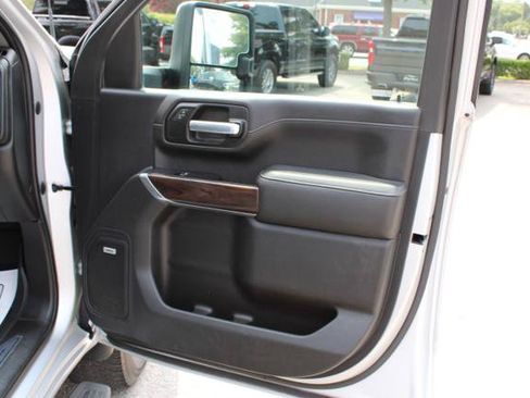 Used 2020 GMC Sierra 2500 SLT RWD image 30