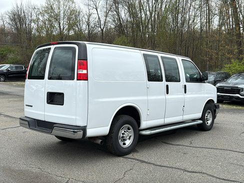 Used 2024 Chevrolet Express 2500 w/ Driver Convenience Package RWD image 6