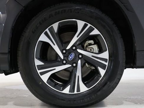 Used 2025 Subaru Crosstrek 2.0i Premium image 9