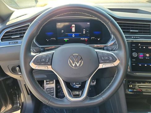 Certified 2023 Volkswagen Tiguan SE R-Line FWD image 18