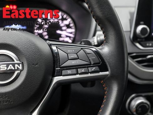 Used 2023 Nissan Altima 2.5 SR FWD image 16