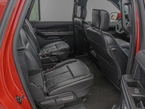 Used 2020 Ford Expedition Max XLT w/ Equipment Group 202A AWD/4WD image 19