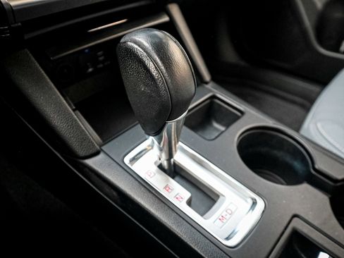 Used 2019 Subaru Outback 2.5i Premium image 25