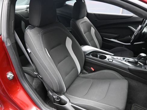 Used 2021 Chevrolet Camaro LT w/ RS Package image 15