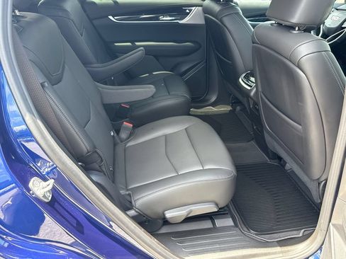Certified 2025 Cadillac XT6 Premium Luxury FWD image 15