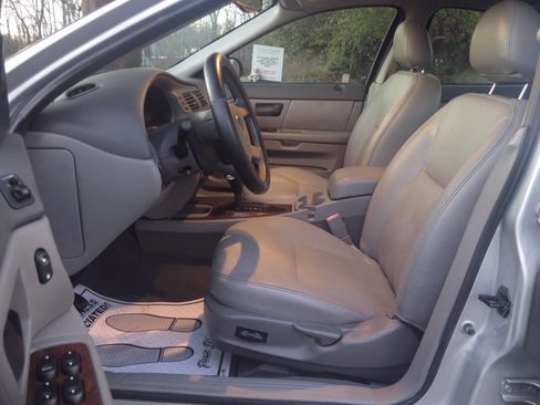 Used 2004 Mercury Sable LS Premium image 10