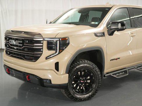 Used 2023 GMC Sierra 1500 AT4X image 7