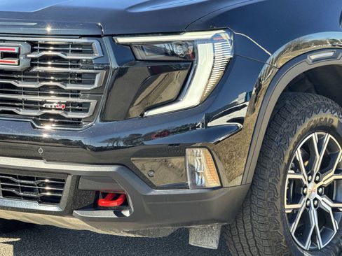 Used 2026 GMC Acadia AT4 w/ Super Cruise Package image 6