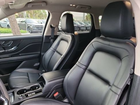 Certified 2023 Lincoln Corsair FWD image 11