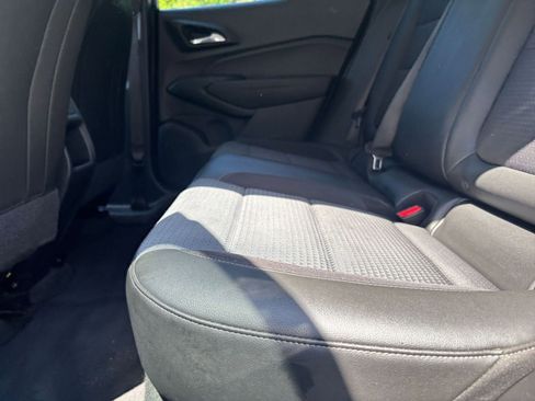 Used 2025 Chevrolet Trax LT image 27