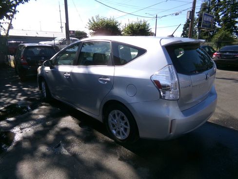 Used 2012 Toyota Prius V Three FWD image 14