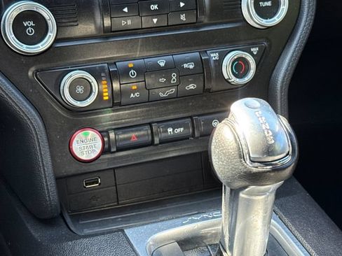 Used 2019 Ford Mustang Convertible RWD image 25