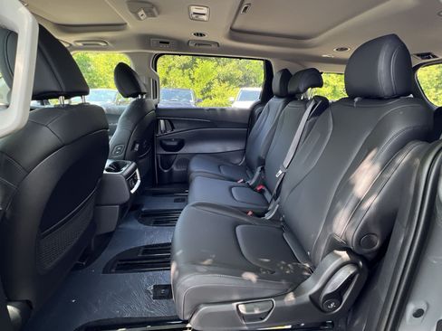 New 2026 Kia Carnival SX FWD image 33