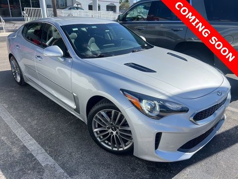Certified 2018 Kia Stinger image 3