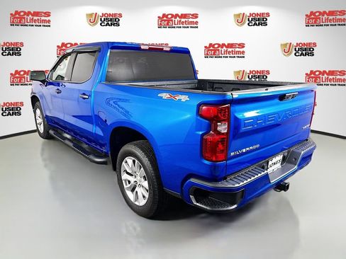 Used 2024 Chevrolet Silverado 1500 Custom image 2